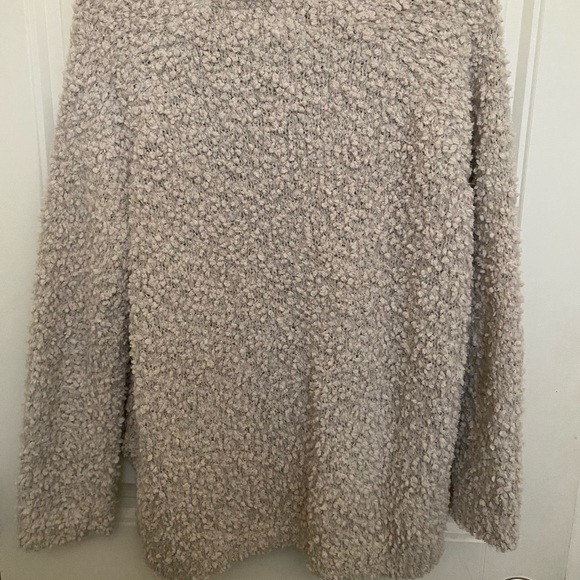 Top - Picture 2 of 2